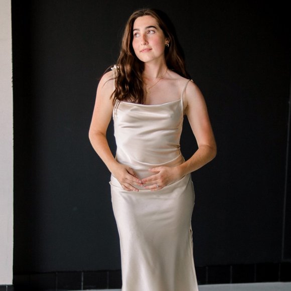 Lola Dress || Champagne Gold BD103 - Picture 6 of 10